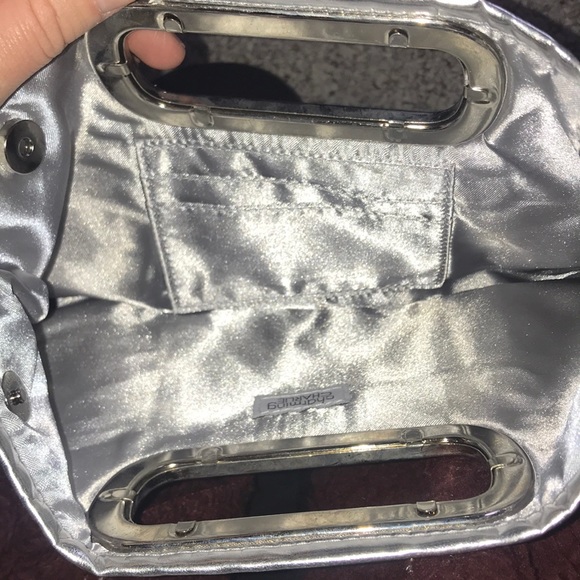 Formal clutch - Picture 10 of 10